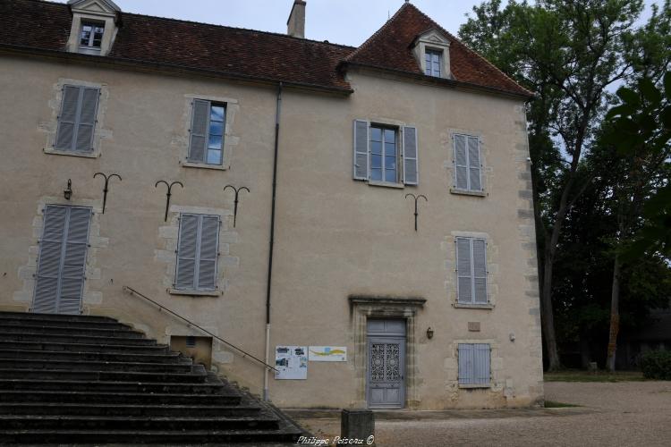 Le château Vauvert de Clamecy