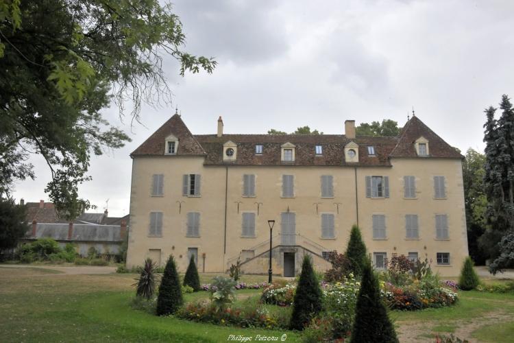 Le château Vauvert de Clamecy