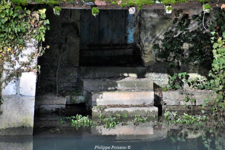 Le deuxième lavoir de l’Allée des Lavandières