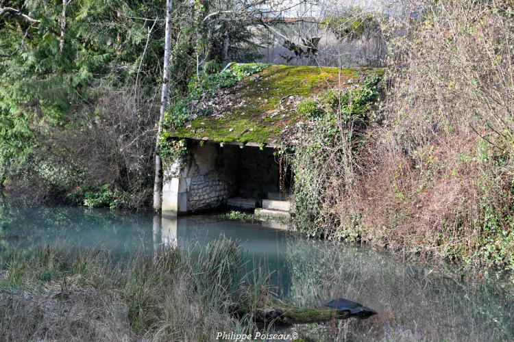 Le deuxième lavoir de l’Allée des Lavandières