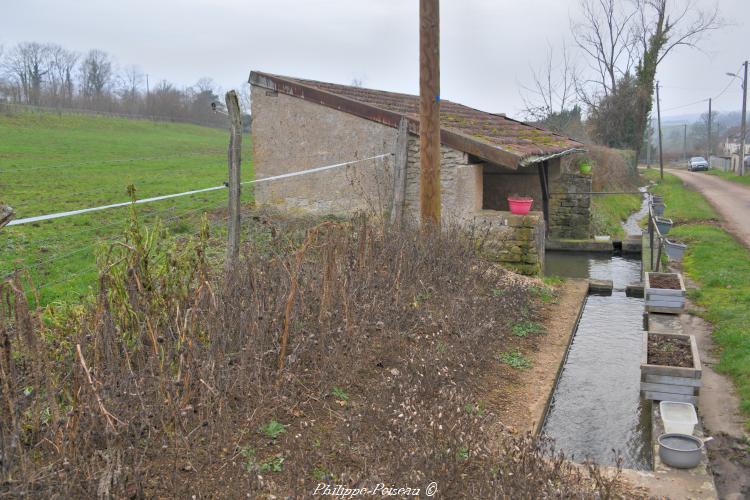 Le lavoir couvert de Mantelet 