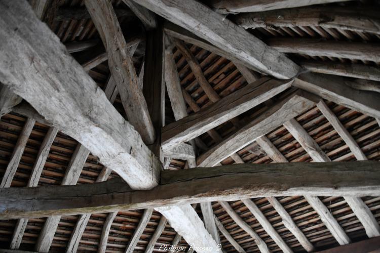 Le lavoir couvert des Bouquettes 