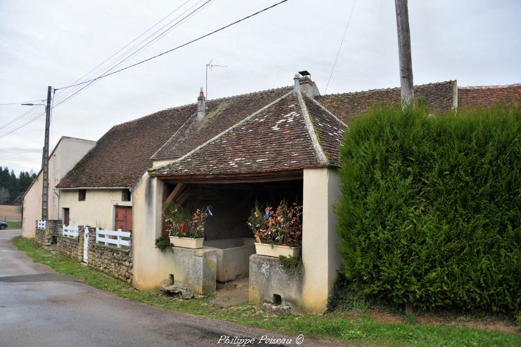 Le lavoir couvert des Bouquettes 