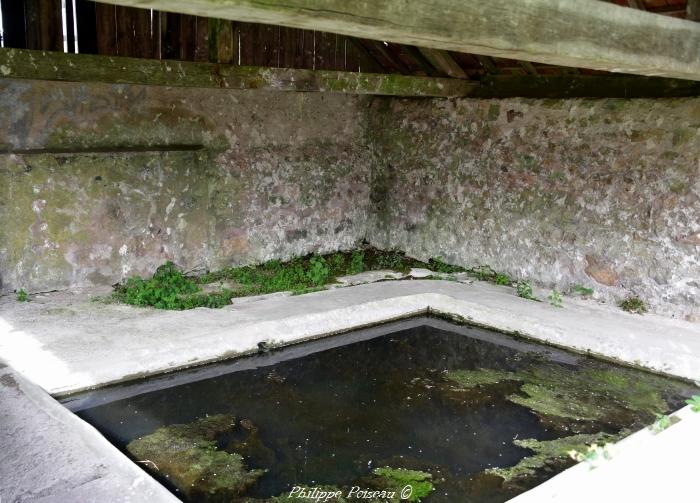 Le lavoir Les Maisons du Bois