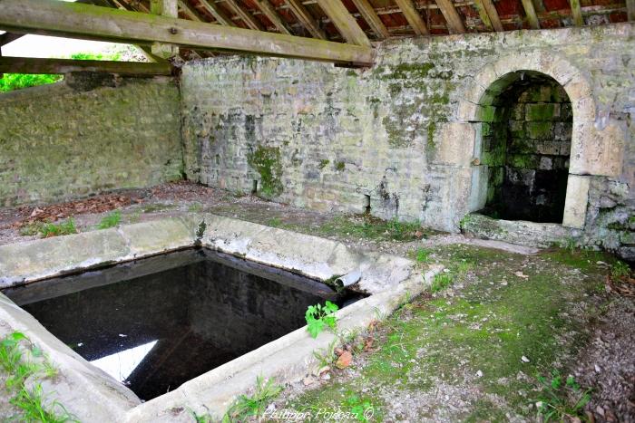 Le lavoir de "Les Ravées" un patrimoine