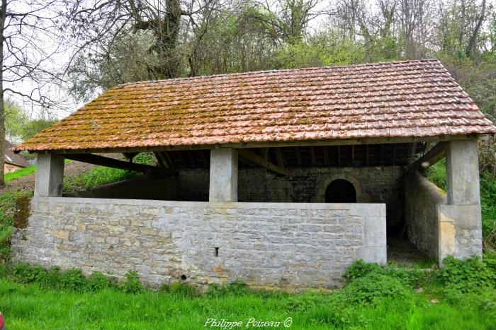 Le lavoir de "Les Ravées" un patrimoine