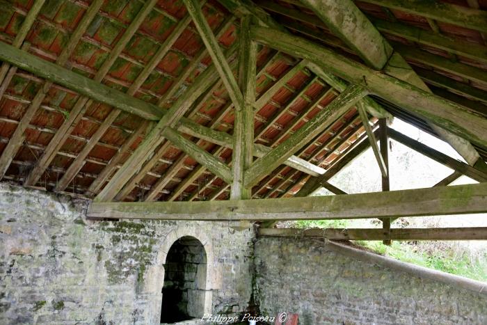 Le lavoir de Les Ravées