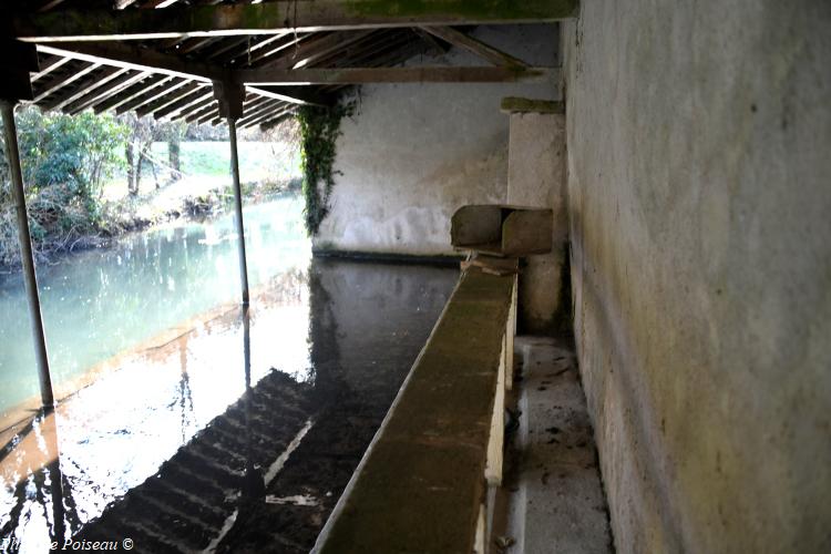 Le lavoir du Sénat d'Entrains sur Nohain