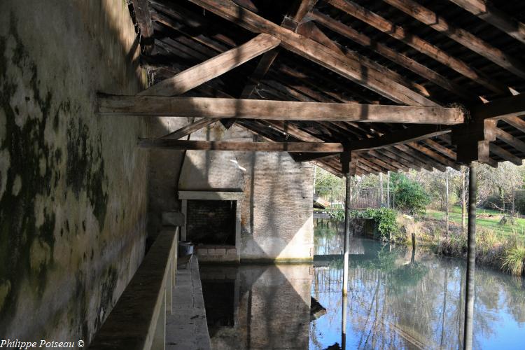 Le lavoir du Sénat d'Entrains sur Nohain