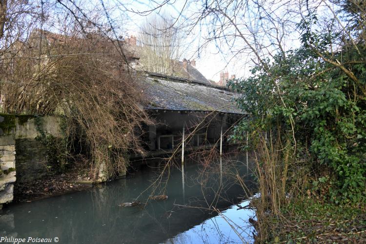 Le lavoir du Sénat d'Entrains sur Nohain