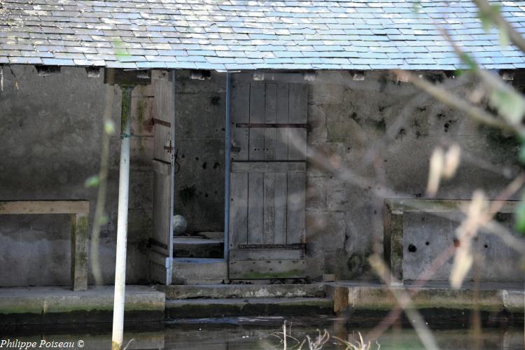 Le lavoir du Sénat d'Entrains sur Nohain