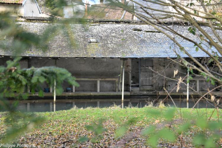 Le lavoir du Sénat d'Entrains sur Nohain