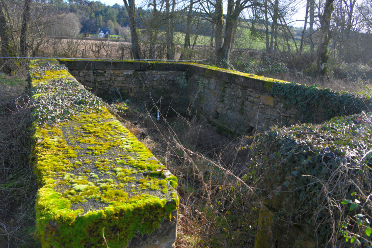 Lavoir du bas de Dompierre-sur-Nièvre 