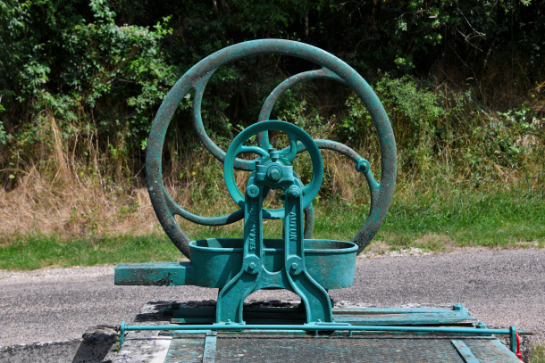 Le petit lavoir de Parigny-la-Rose
