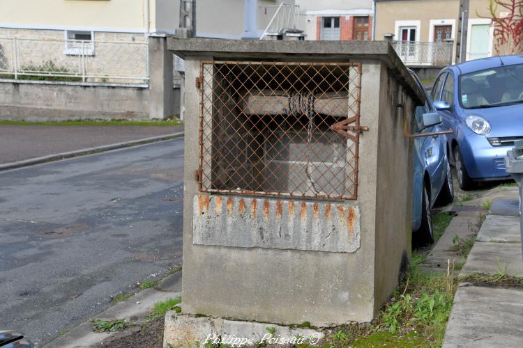 Le puits rectangulaire de Myennes un patrimoine