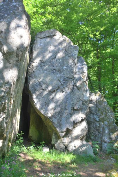 Le rocher de "Les Moulins Blondeleaux"