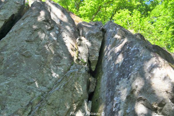 Le rocher de "Les Moulins Blondeleaux"