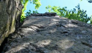 Le rocher de "Les Moulins Blondeleaux"