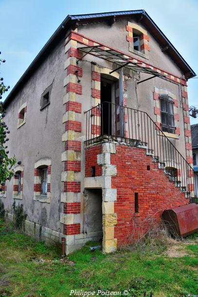 Les anciens Bains Douche de Guérigny