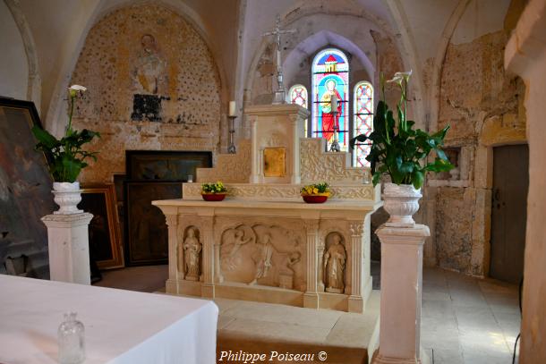L'intérieur de l'église de Saint-Pierre-du-Mont un beau patrimoine