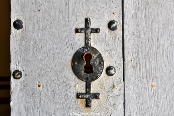 L'intérieur de l'église de Saint-Pierre-du-Mont un beau patrimoine