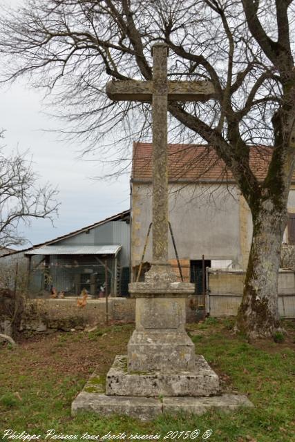 Croix de La Maison Gaulon Nièvre Passion