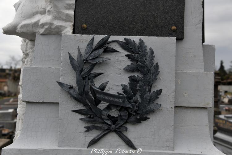 Monument aux morts d'Imphy