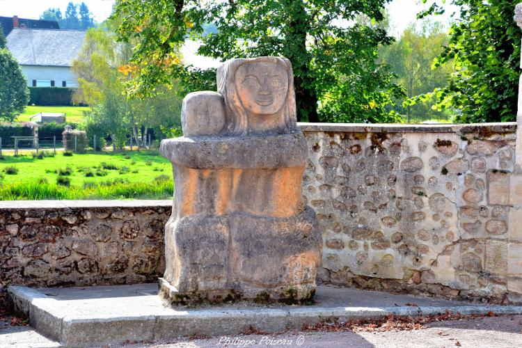 Monument aux Morts d'Alligny en Morvan