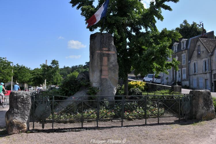 Monument aux Morts de Clamecy un hommage