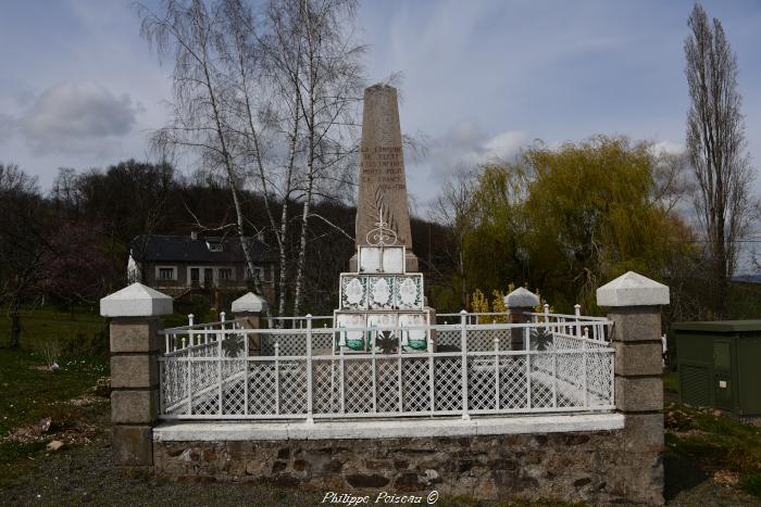 Monument aux morts de Fléty un hommage