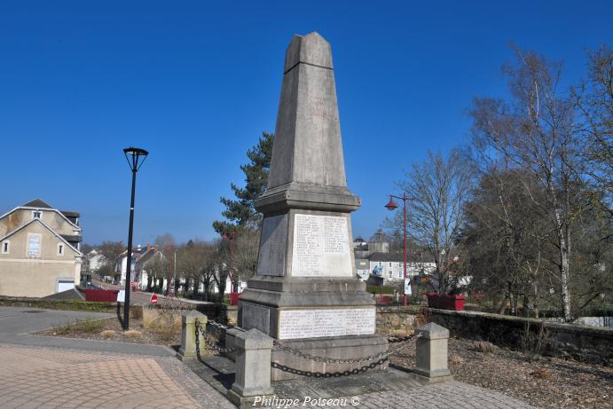 Monument aux Morts de Luzy