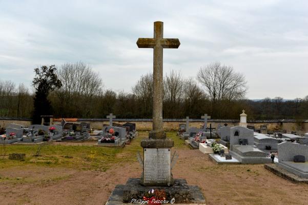 Monument aux morts de Monceaux le Comte