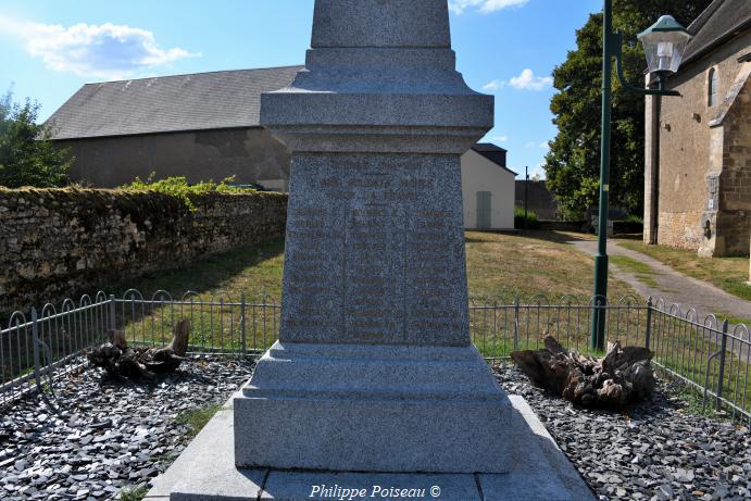 Monument aux morts de Montigny aux Amognes