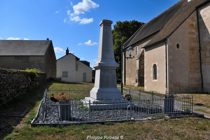 Monument aux morts de Montigny aux Amognes