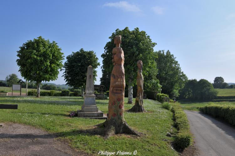 Monument aux morts de Saint-Aubin-les-Forges