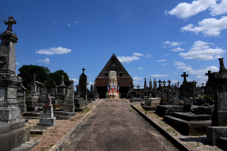 Monument aux Morts de Varzy