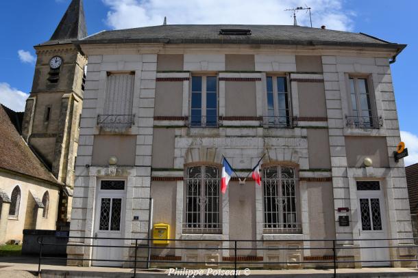 Mairie de Brinon sur Beuvron