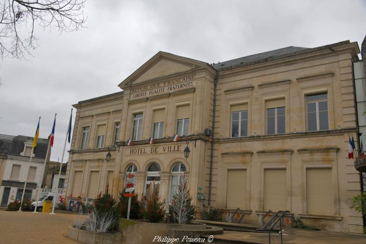 Hôtel de ville de Cosne-Cours-sur-Loire un beau patrimoine