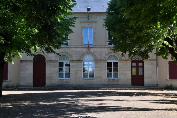 L'école de Garçons de Dornecy