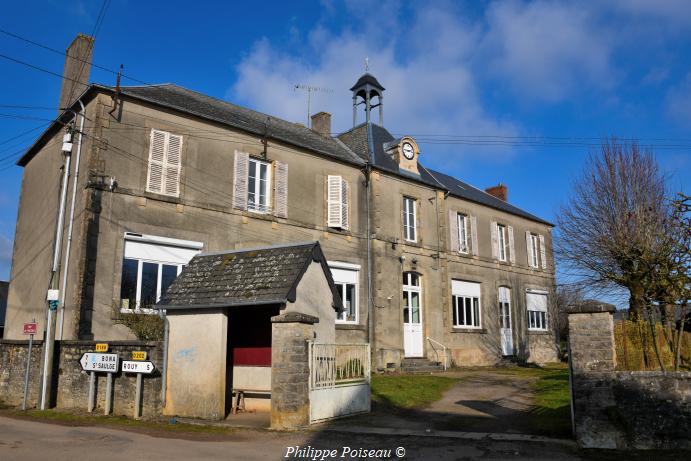 Mairie de Saxi Bourdon
