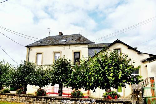 Mairie de la commune de Châtin un beau patrimoine.