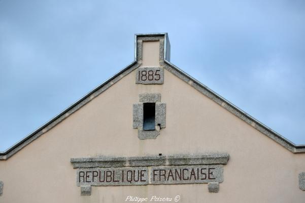 Mairie du village de Chalaux