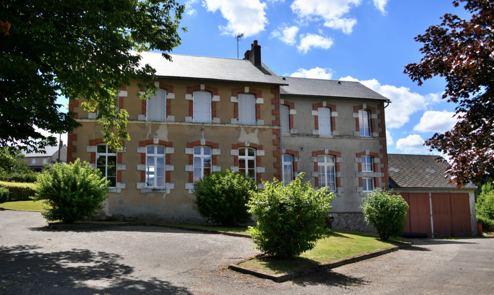 Mairie école de Lavault