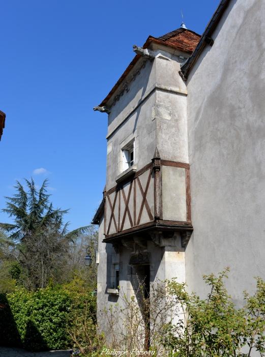 Maison aux sculptures de Suilly-la-Tour