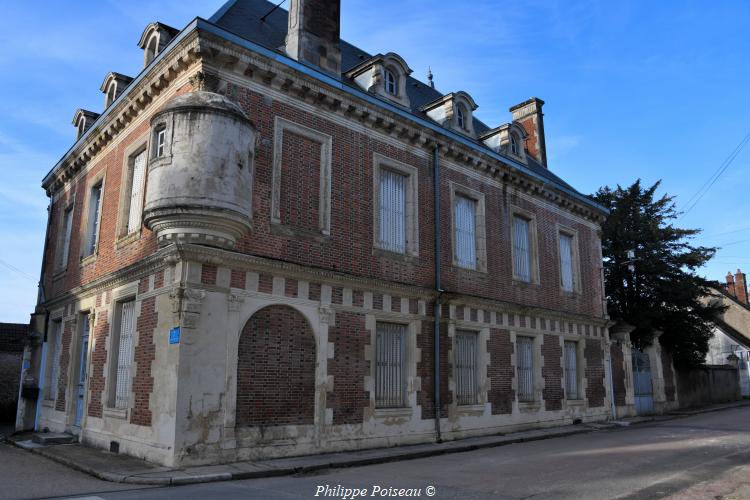 La maison de l'Amiral d'Entrains sur Nohain