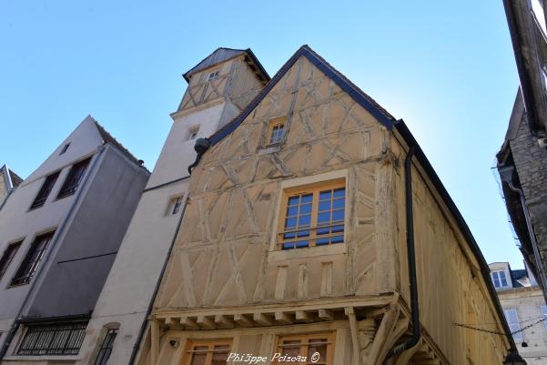 Maison rue de la Monnaie à Clamecy