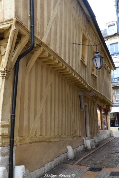 Maison rue de la Monnaie à Clamecy