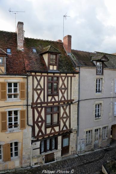 Maison à colombage rue des Moulins