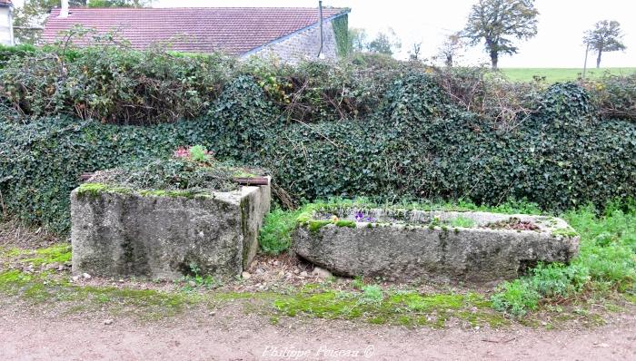 Auge et son puits de Maré le Bas un petit patrimoine