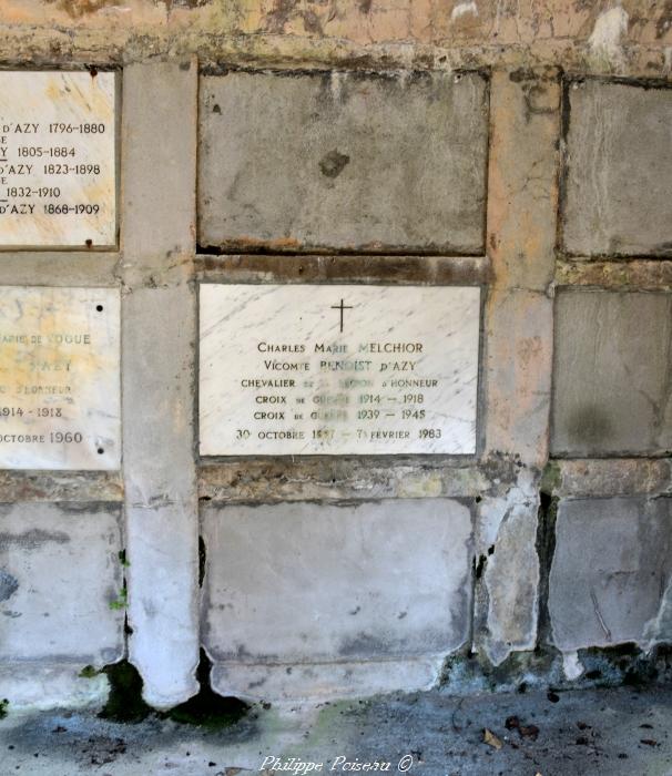 Mausolée du cimetière de Saint Benin d'Azy